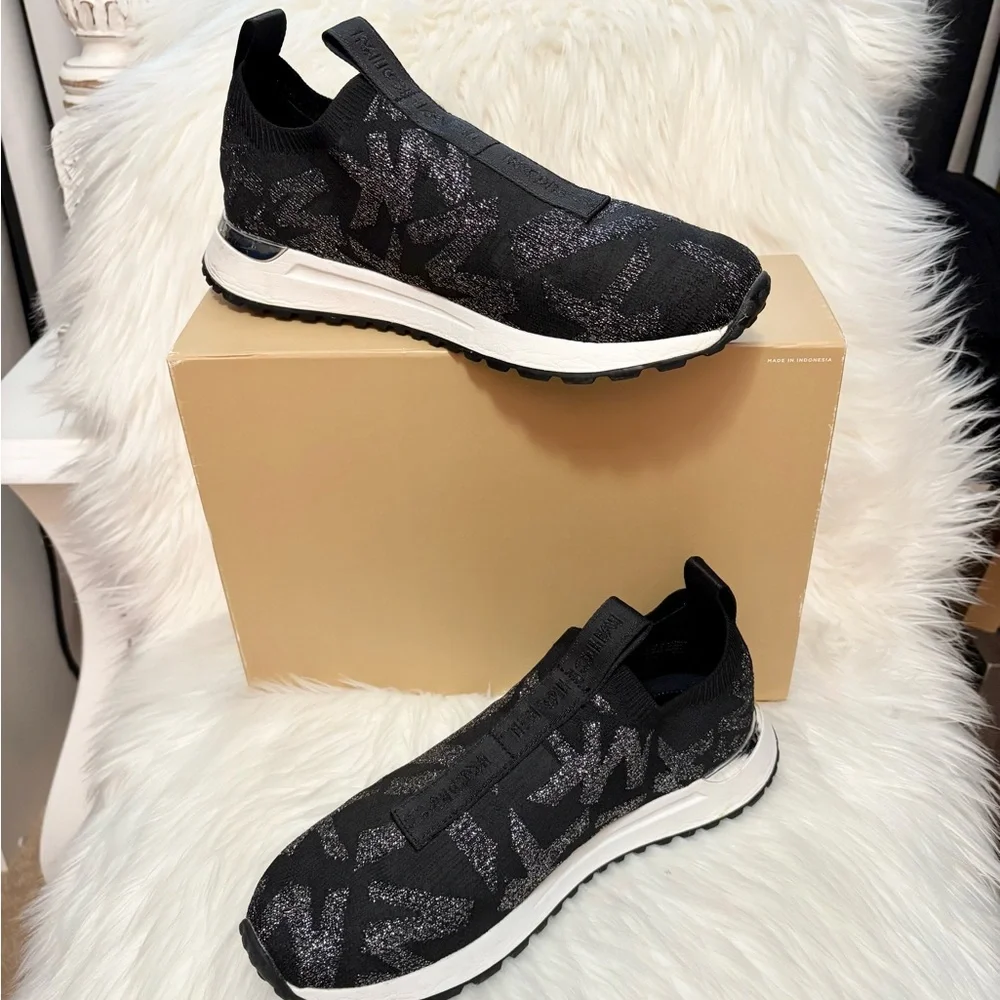 Michael Kors Sneakers🖤🩶